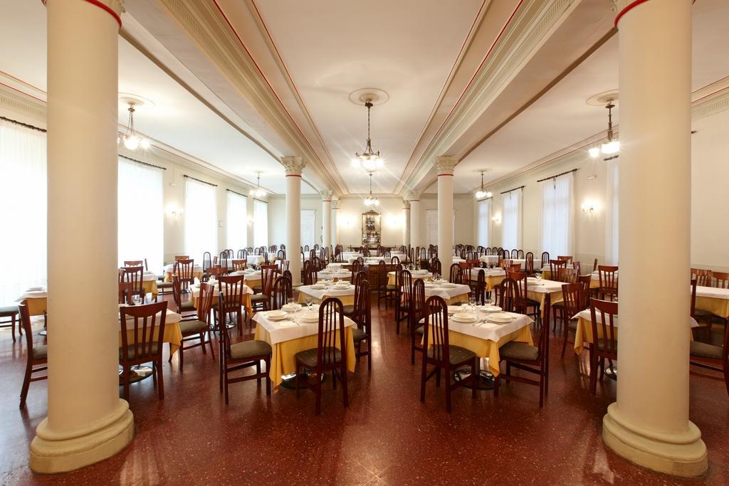 Gran Hotel Balneario De Liérganes Екстериор снимка