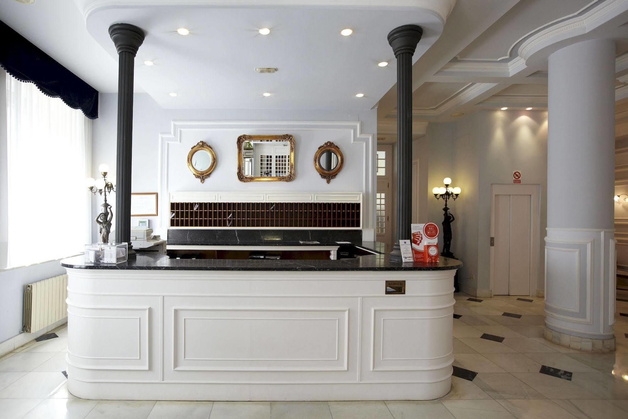 Gran Hotel Balneario De Liérganes Екстериор снимка