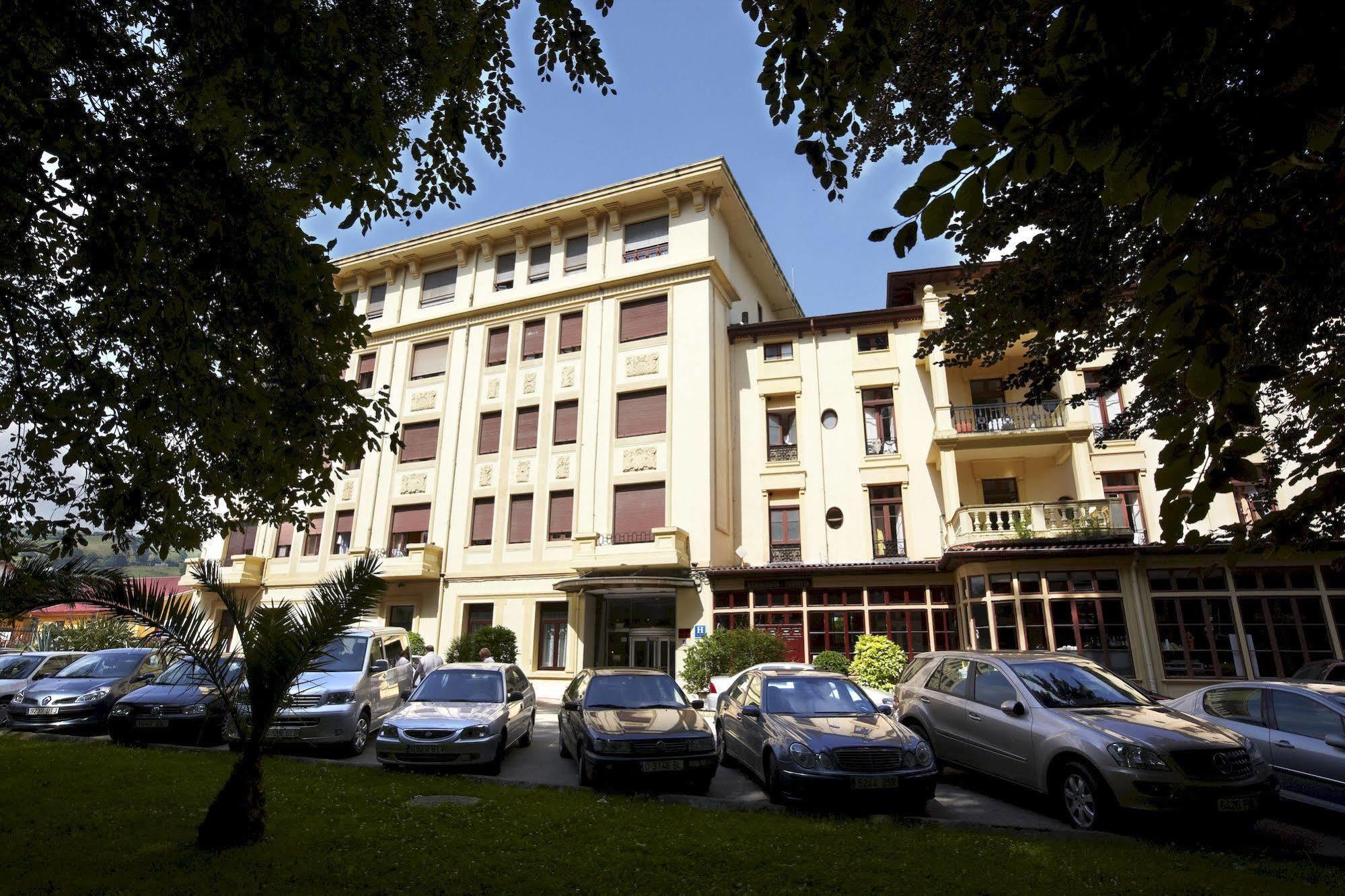 Gran Hotel Balneario De Liérganes Екстериор снимка